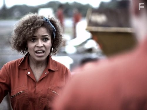 Antonia Thomas in Плохие (2009)