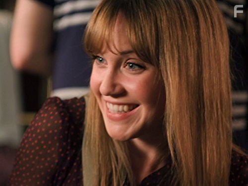 Молодая мамаша (2012)