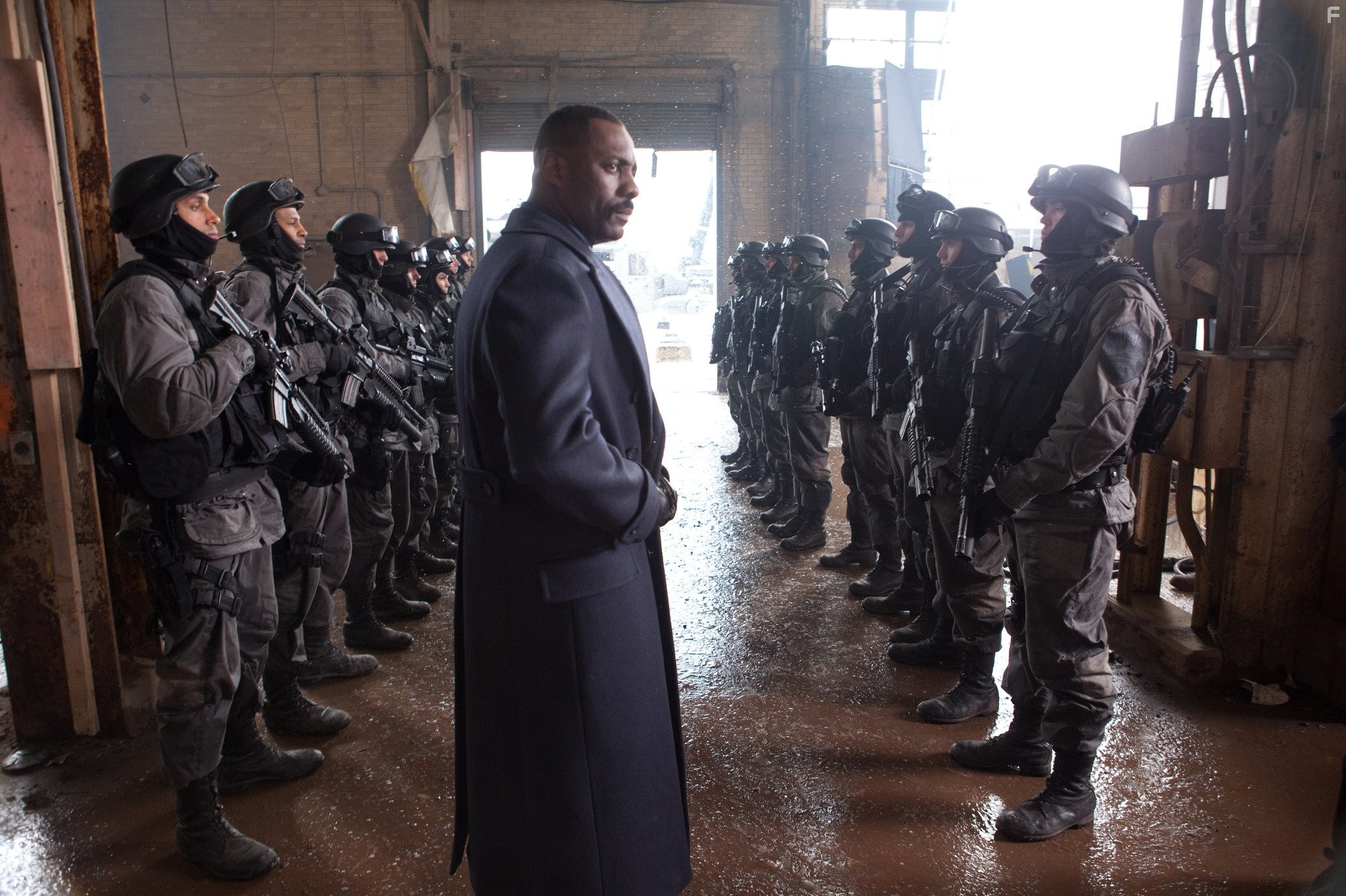 Idris Elba in Тихоокеанский рубеж (2013)