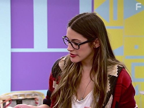 Korina Emmerich in Проект Подиум (2004)