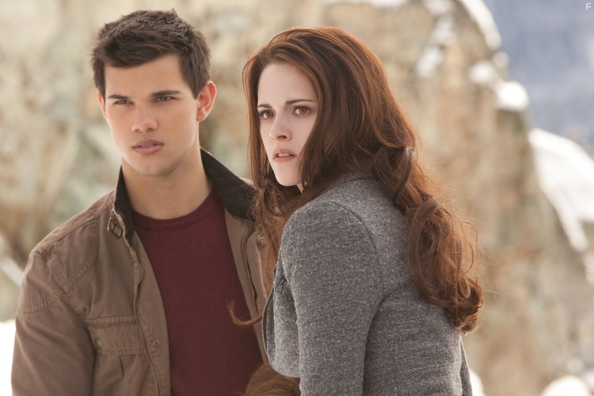 Kristen Stewart and Taylor Lautner in Сумерки. Сага. Рассвет: Часть 2 (2012)