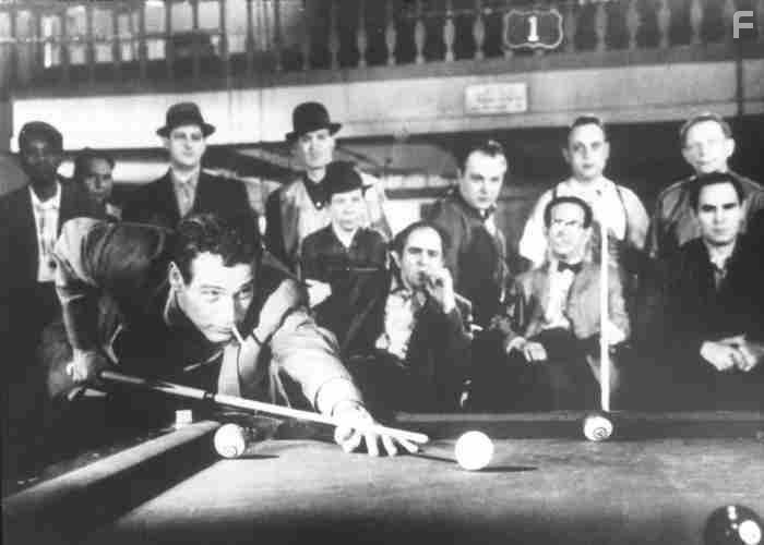 Paul Newman and Michael Constantine in Бильярдист (1961)