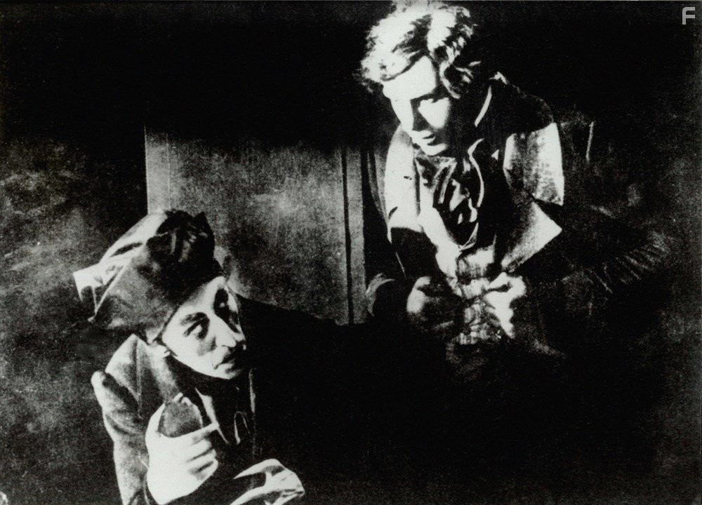 Max Schreck and Gustav von Wangenheim in Носферату, симфония ужаса (1922)
