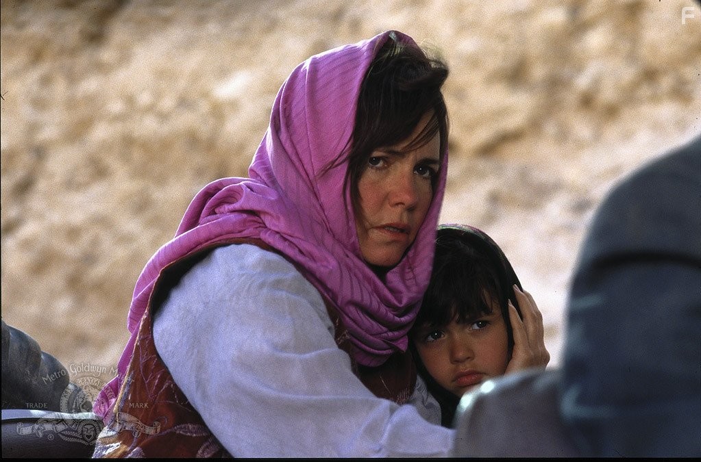 Sally Field in Только не без моей дочери (1991)