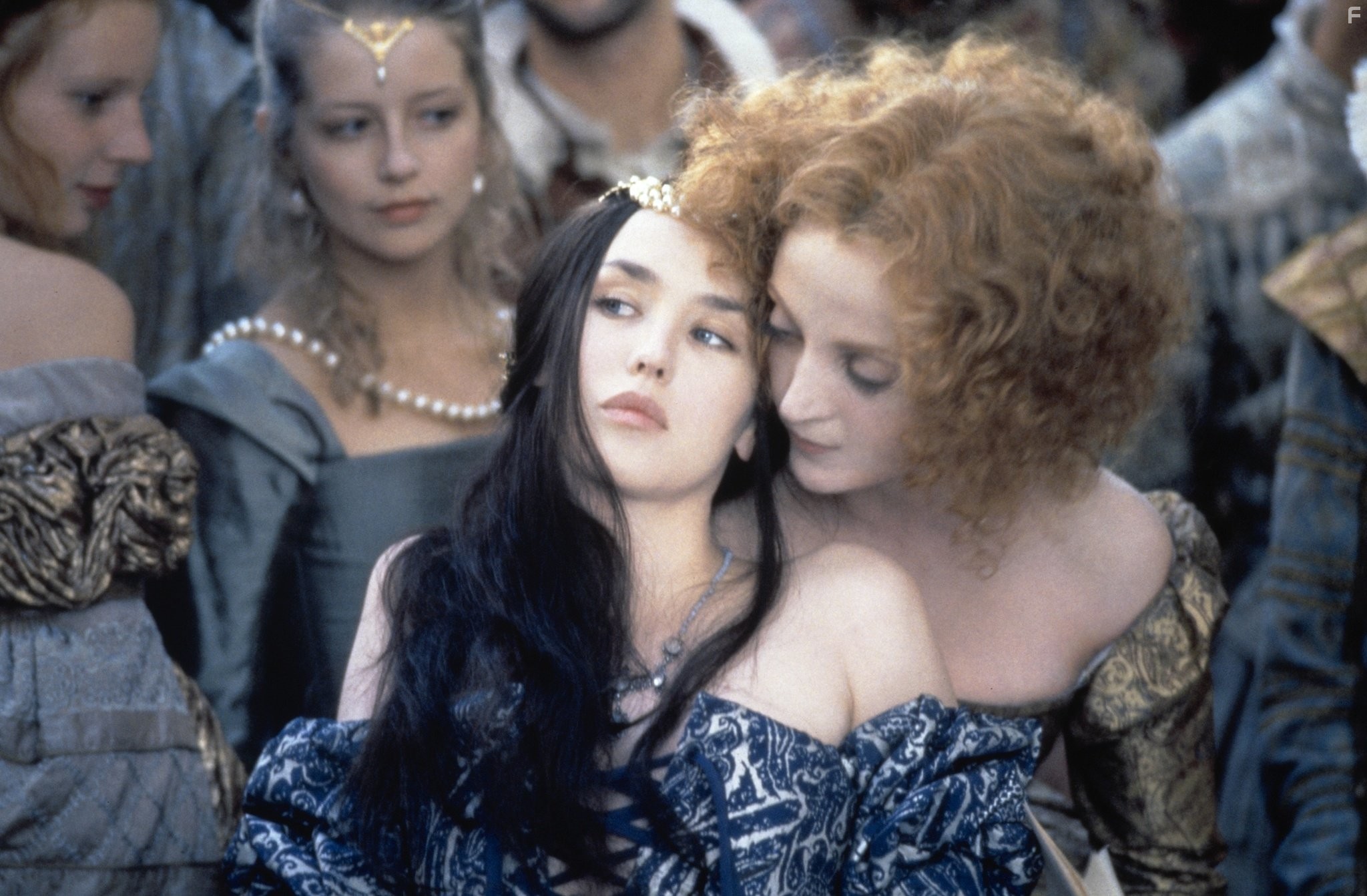 Isabelle Adjani, Dominique Blanc, and Laure Marsac in Королева Марго (1994)
