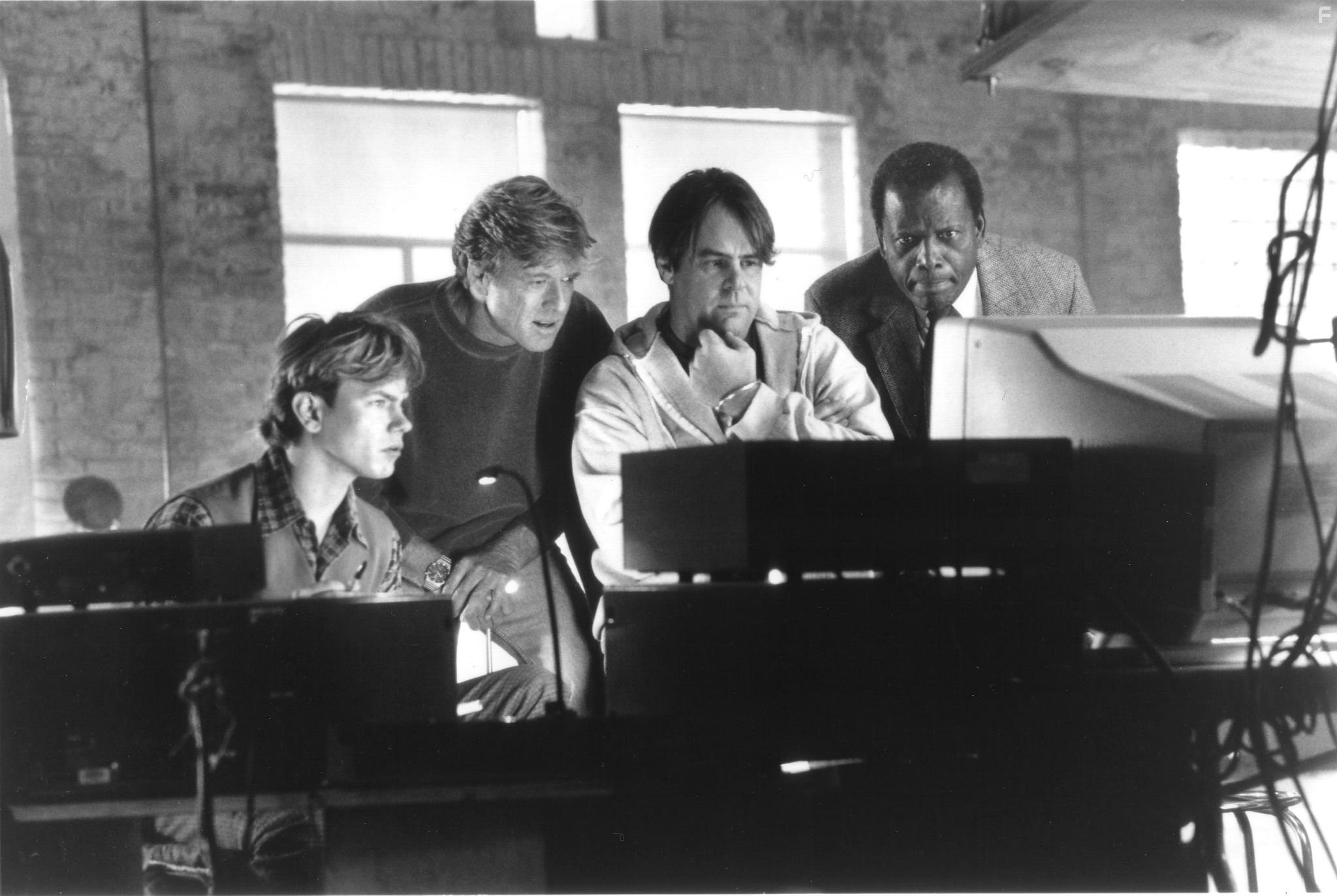 Dan Aykroyd, River Phoenix, Robert Redford, and Sidney Poitier in Тихушники (1992)