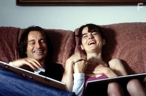 Robert Carlyle and Shirley Henderson in Однажды в Средней Англии (2002)