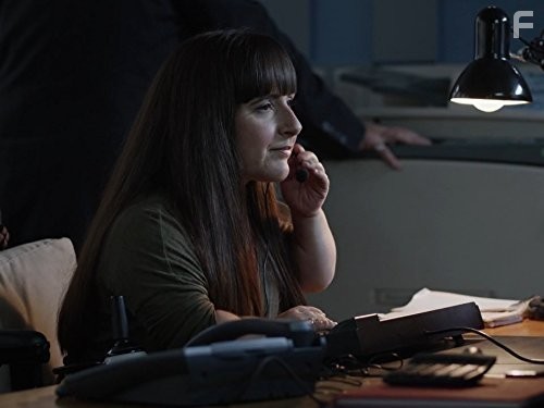 Lisa Hammond in Вера (2011)