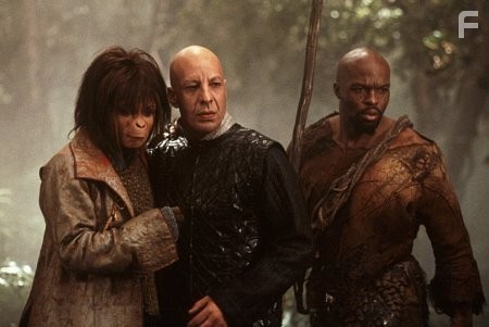 Helena Bonham Carter, Erick Avari, and Evan Parke in Планета обезьян (2001)