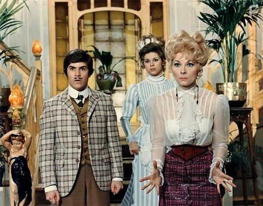 Olivier De Fun?s, Claude Gensac, and Martine Kelly in Замороженный (1969)