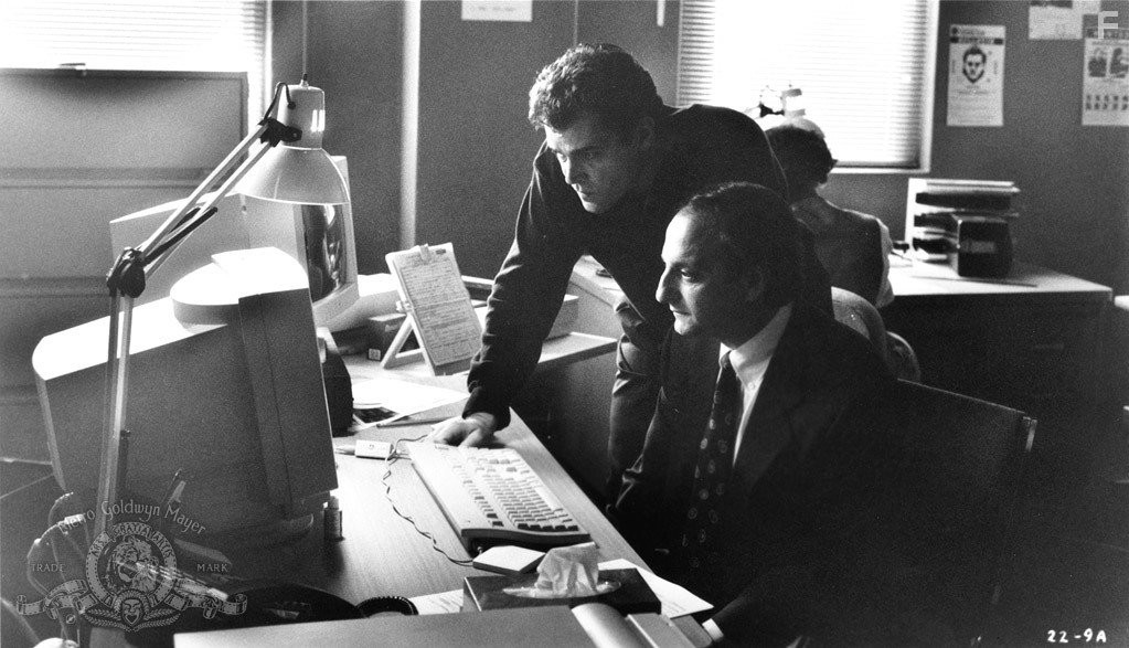 Ray Liotta and David Paymer in Незабываемое (1996)