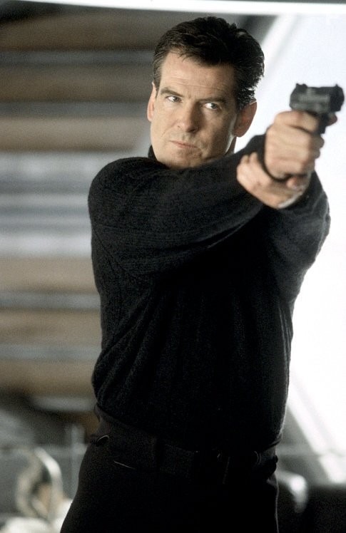 Pierce Brosnan in Умри, но не сейчас (2002)