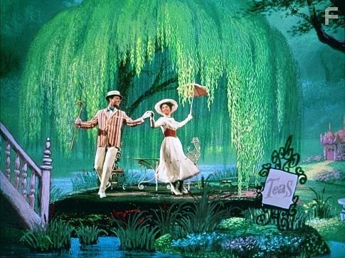 Julie Andrews and Dick Van Dyke in Мэри Поппинс (1964)