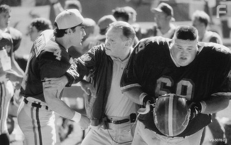 Jon Voight, James Van Der Beek, and Ron Lester in Студенческая команда (1999)