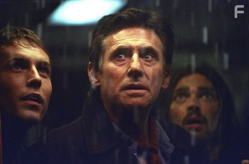 (l to r) Desmond Harrington, Gabriel Byrne, and Karl Urban
