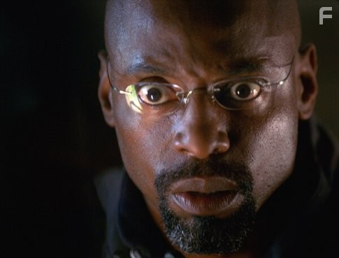 Isaiah Washington in Корабль-призрак (2002)