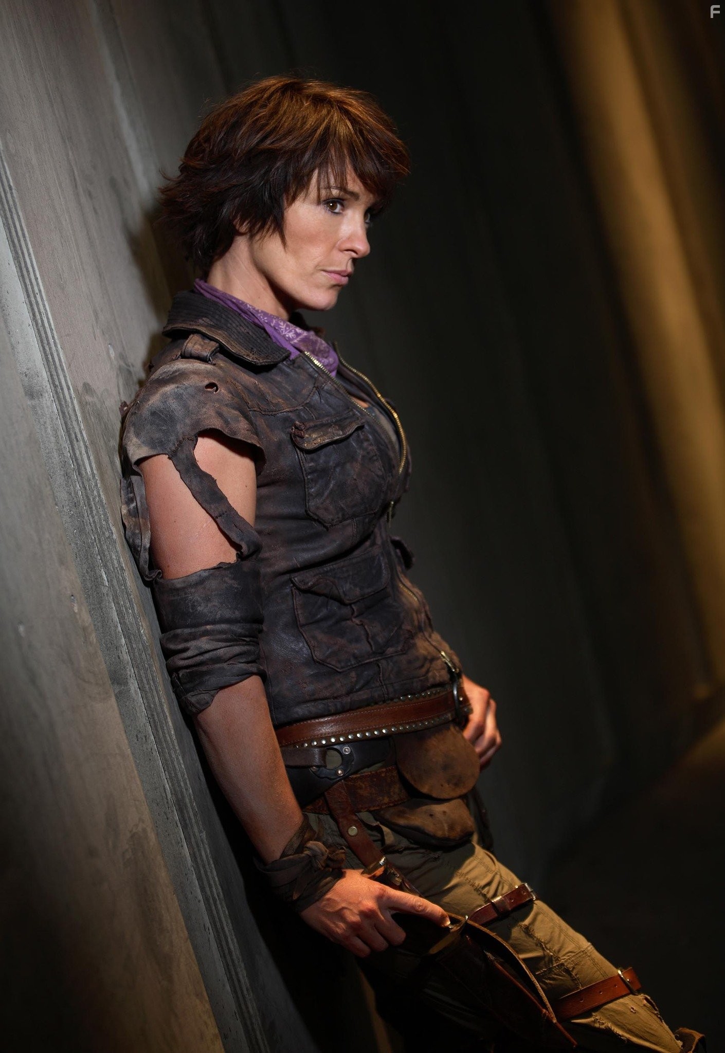 Juliet Aubrey in Портал юрского периода (2007)