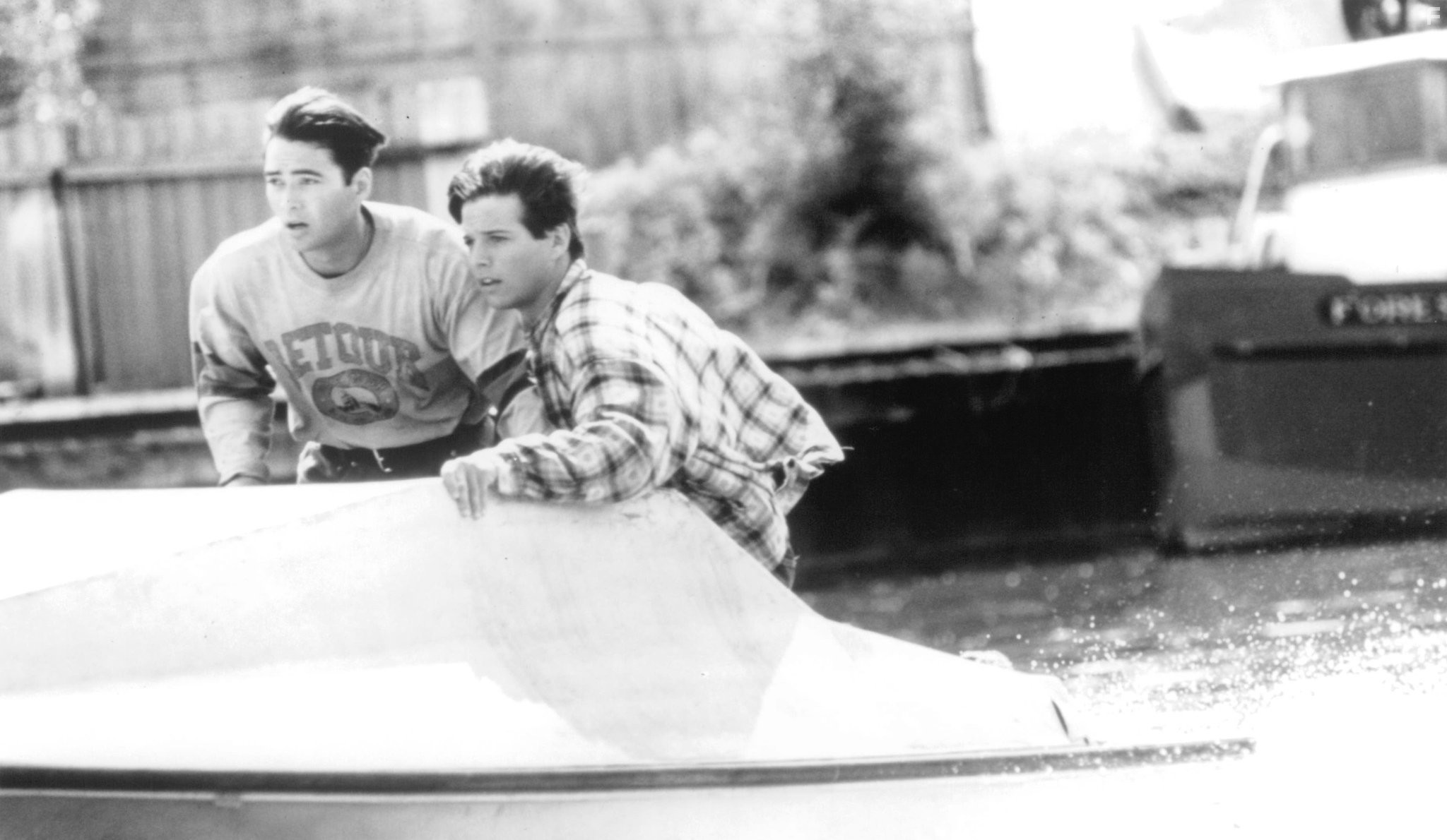 Mark Dacascos and Scott Wolf in Двойной дракон (1994)