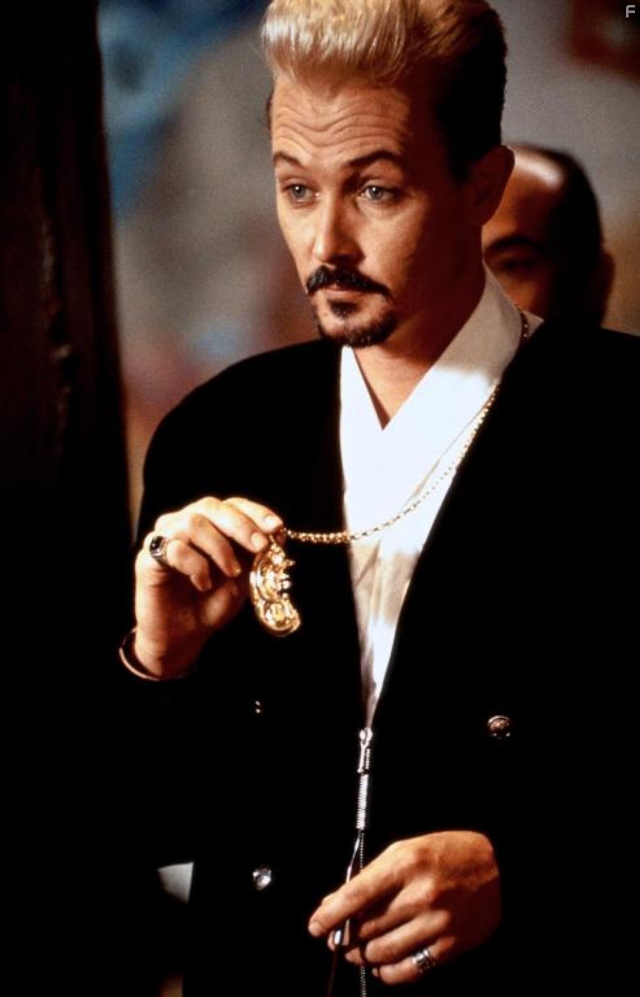 Robert Patrick in Двойной дракон (1994)