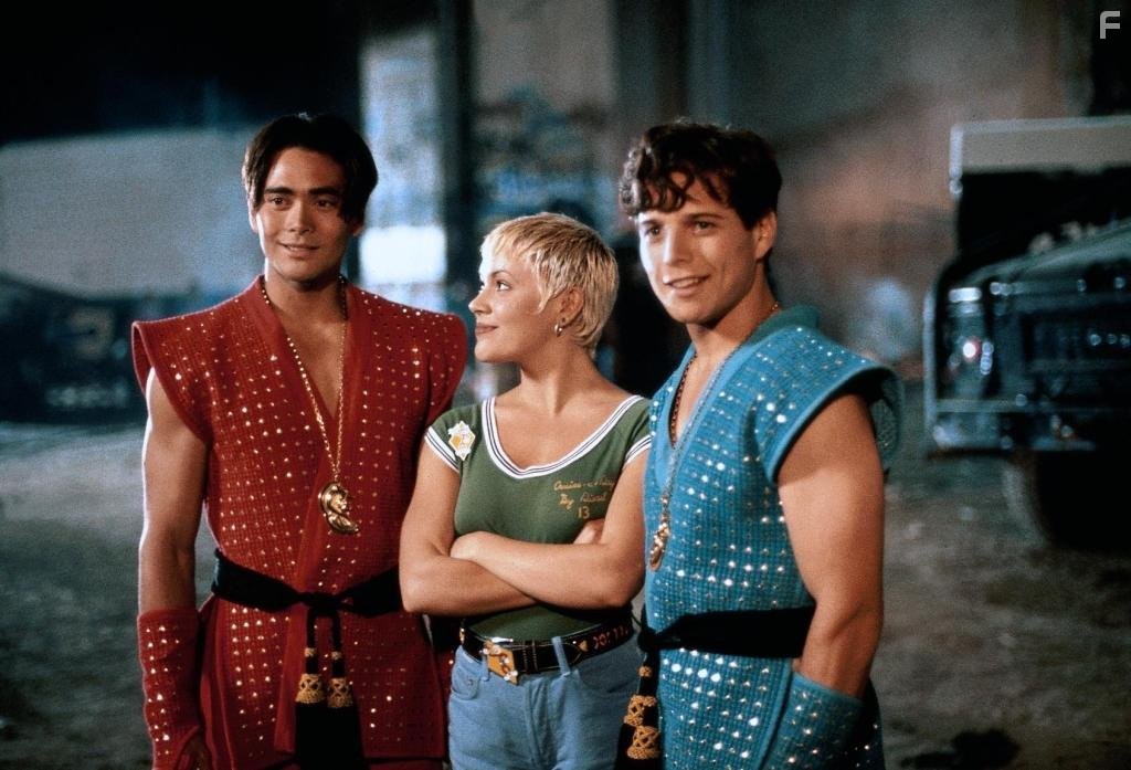 Alyssa Milano, Mark Dacascos, and Scott Wolf in Двойной дракон (1994)