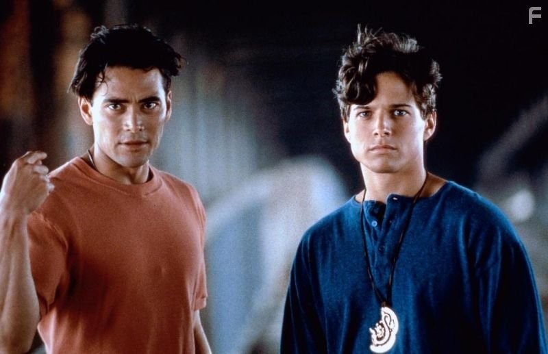 Mark Dacascos and Scott Wolf in Двойной дракон (1994)