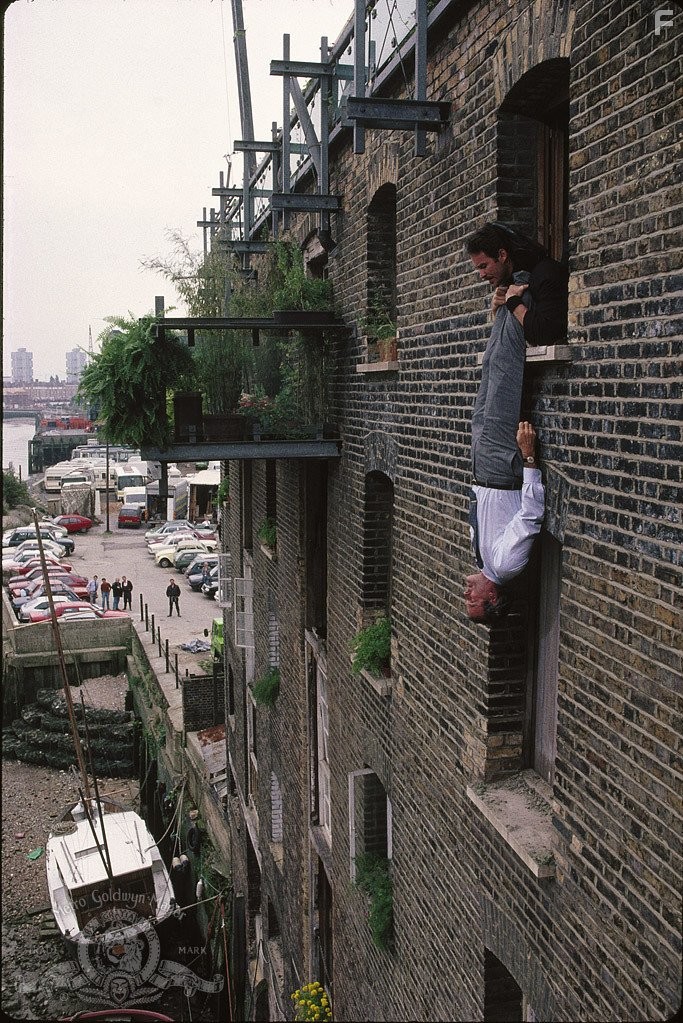 John Cleese and Kevin Kline in Рыбка по имени Ванда (1988)