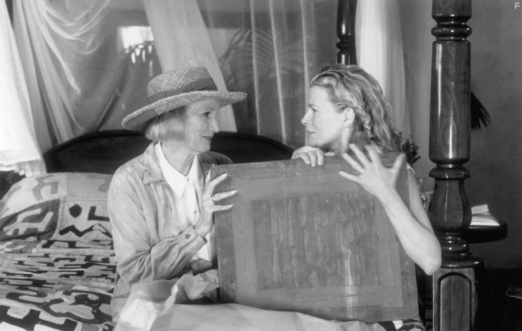 Kim Basinger and Eva Marie Saint in Я мечтала об Африке (2000)