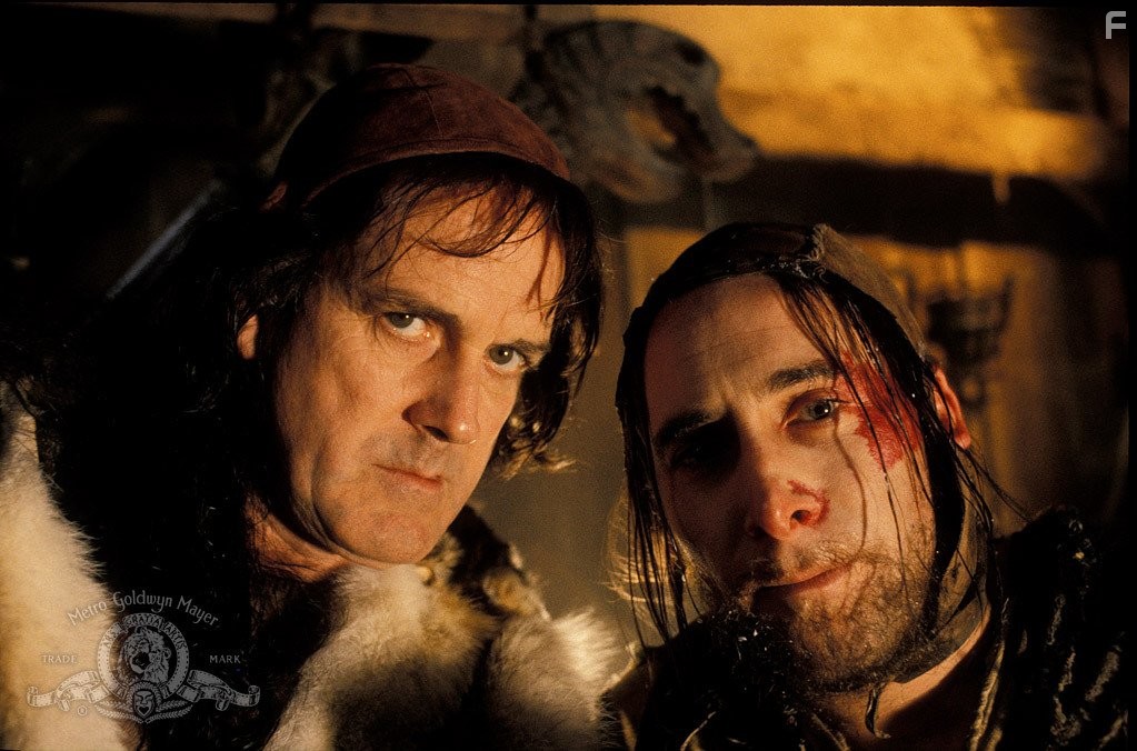 John Cleese and Antony Sher in Эрик Викинг (1989)