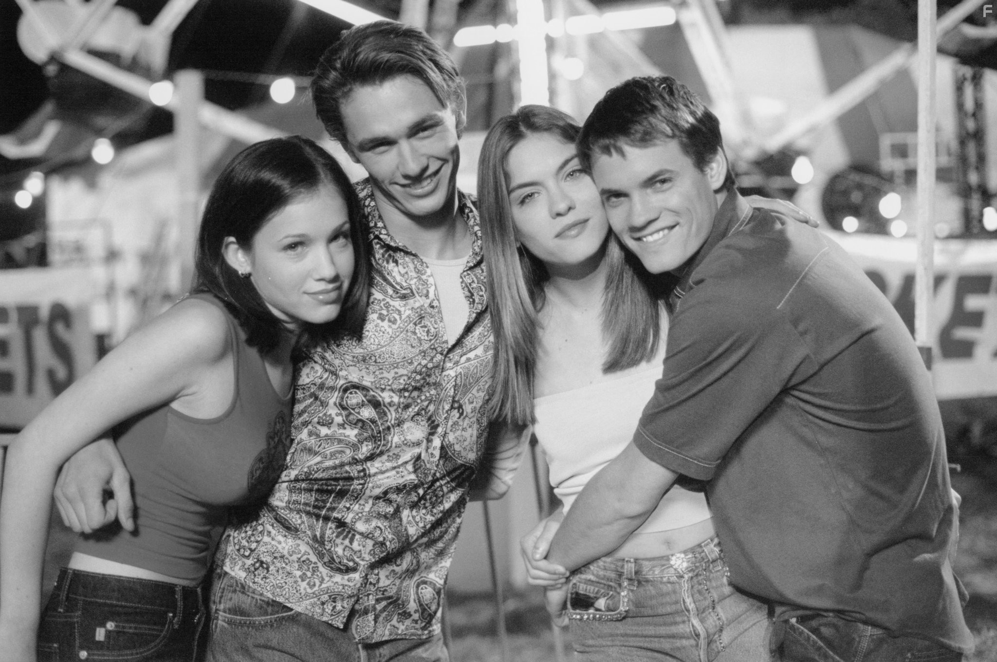 Jodi Lyn O'Keefe, Marla Sokoloff, James Franco, and Shane West in Любой ценой (2000)