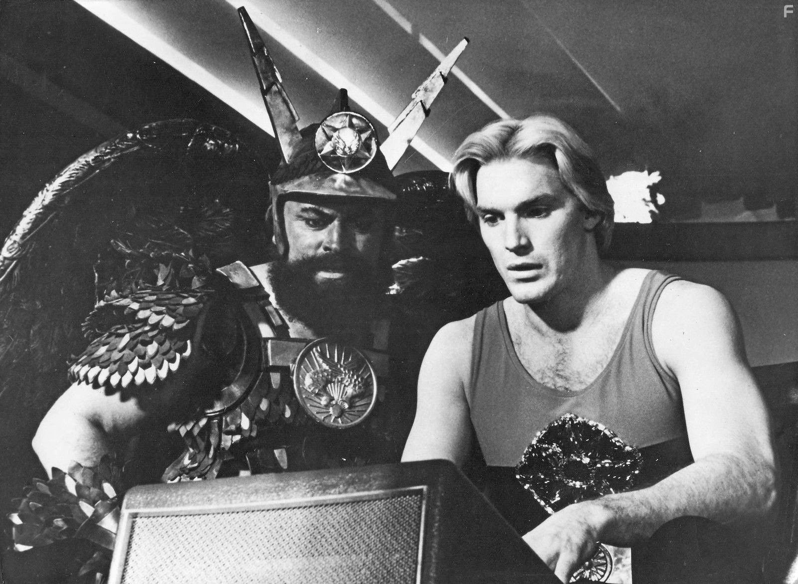 Brian Blessed and Sam J. Jones in Флэш Гордон (1980)