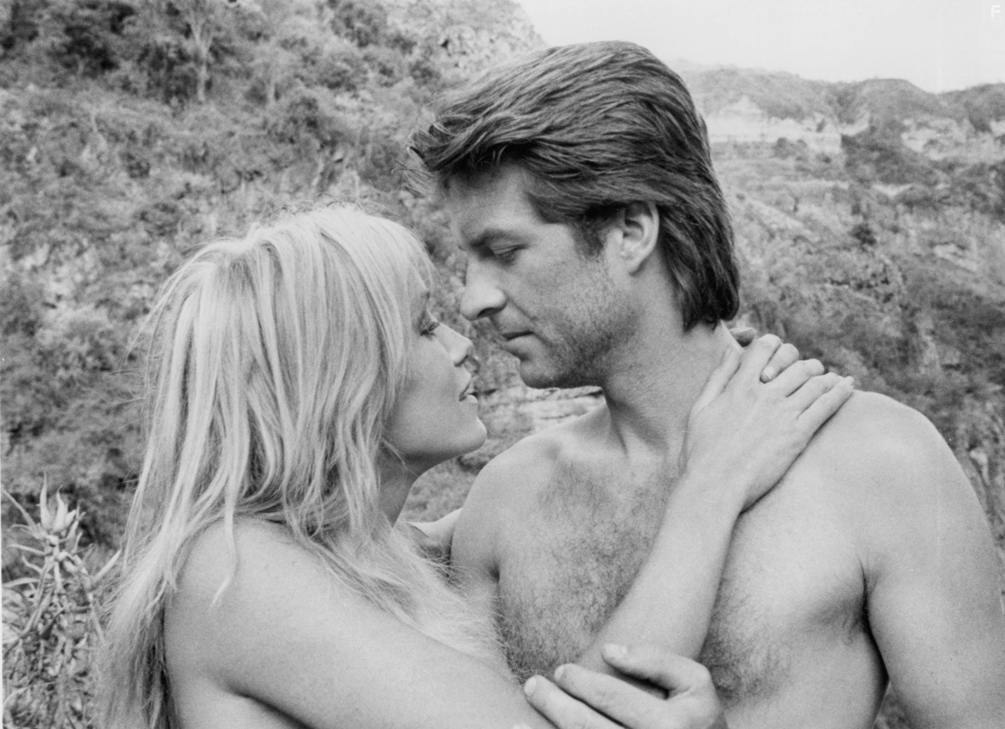 Tanya Roberts and Ted Wass in Шина - королева джунглей (1984)