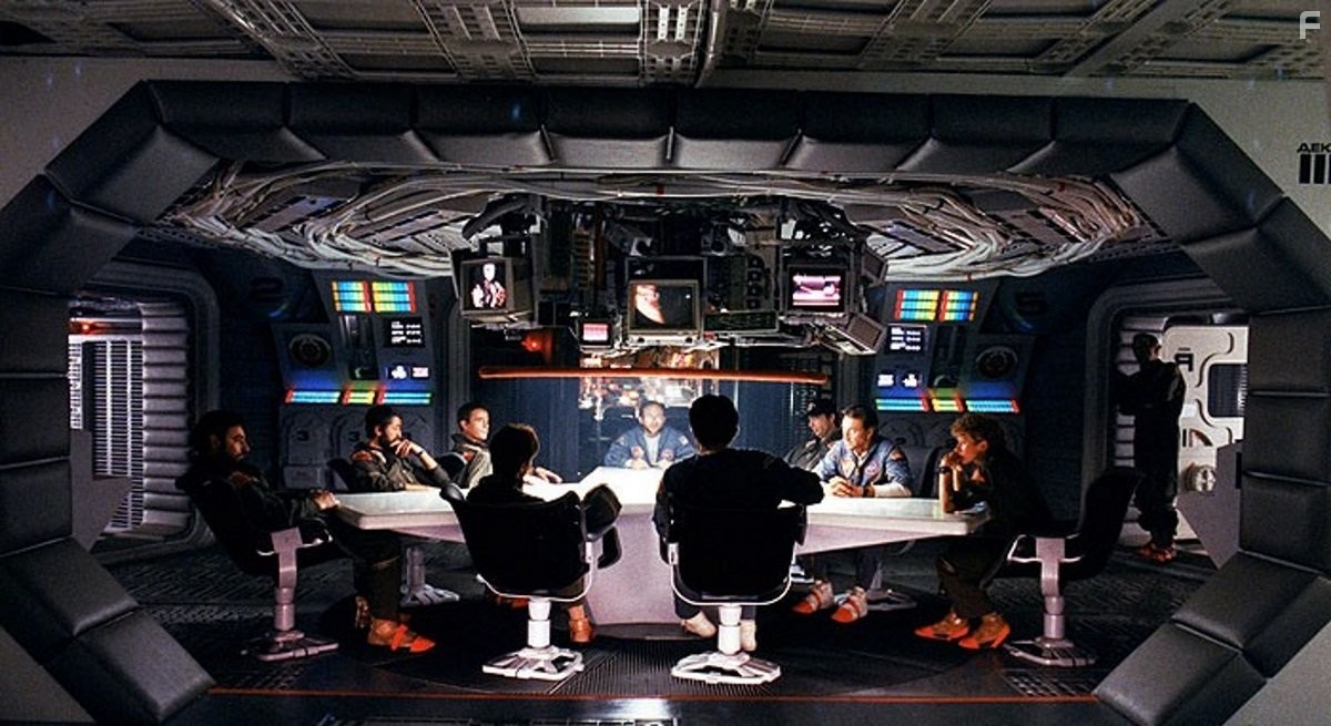 Helen Mirren, Bob Balaban, Roy Scheider, and Elya Baskin in Космическая одиссея 2010 (1984)