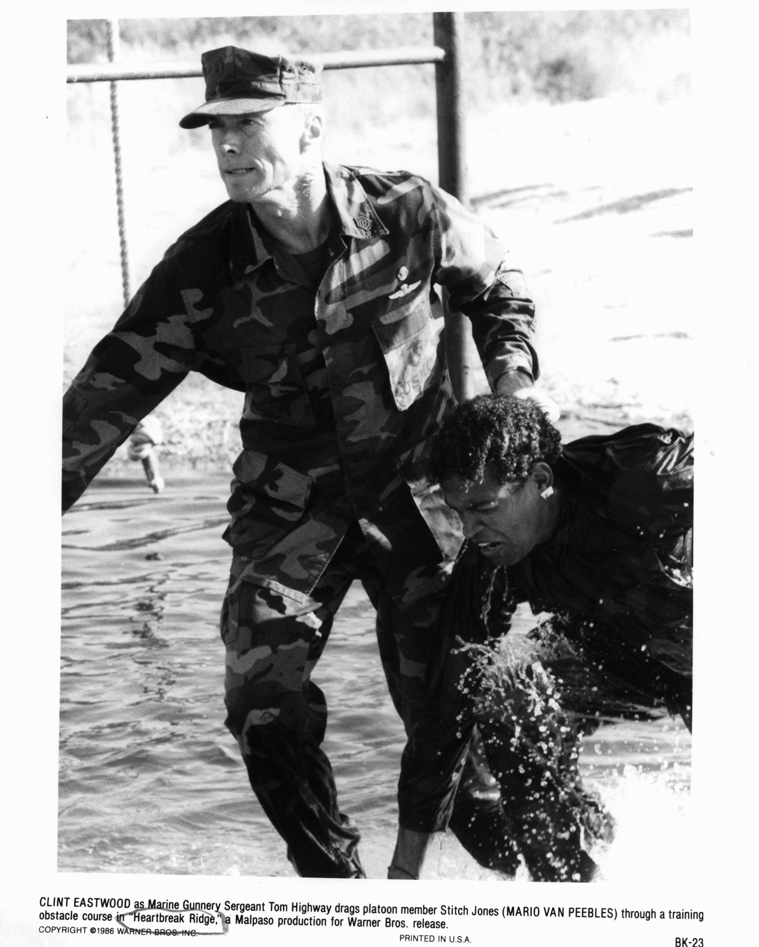 Clint Eastwood and Mario Van Peebles in Перевал разбитых сердец (1986)