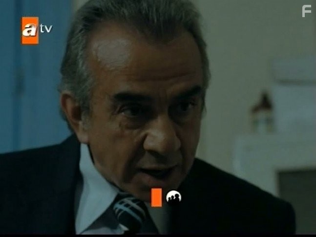 Erhan Yazicioglu in Дядя Кара (2012)