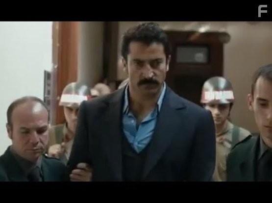 Kenan Imirzalioglu in Дядя Кара (2012)