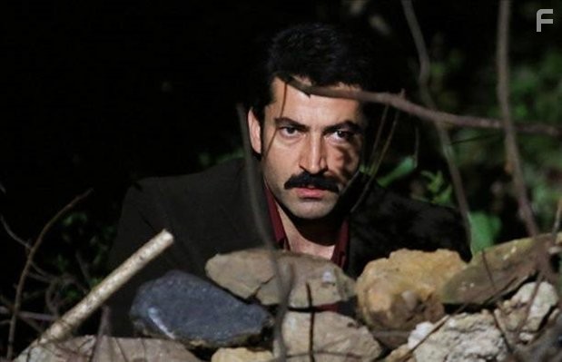 Kenan Imirzalioglu in Дядя Кара (2012)