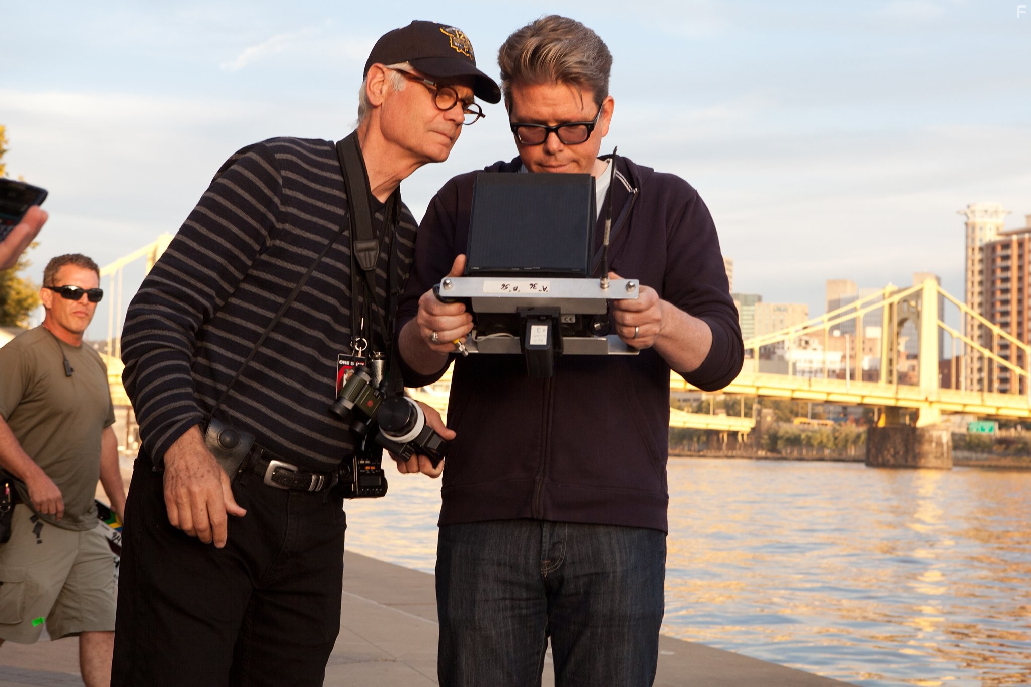 Christopher McQuarrie and Caleb Deschanel in Джек Ричер (2012)