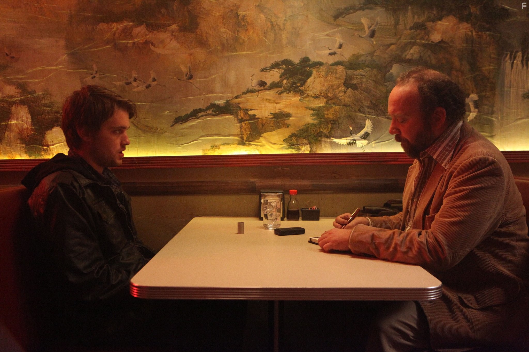 Paul Giamatti and Chase Williamson in B финале Джон умрет (2012)