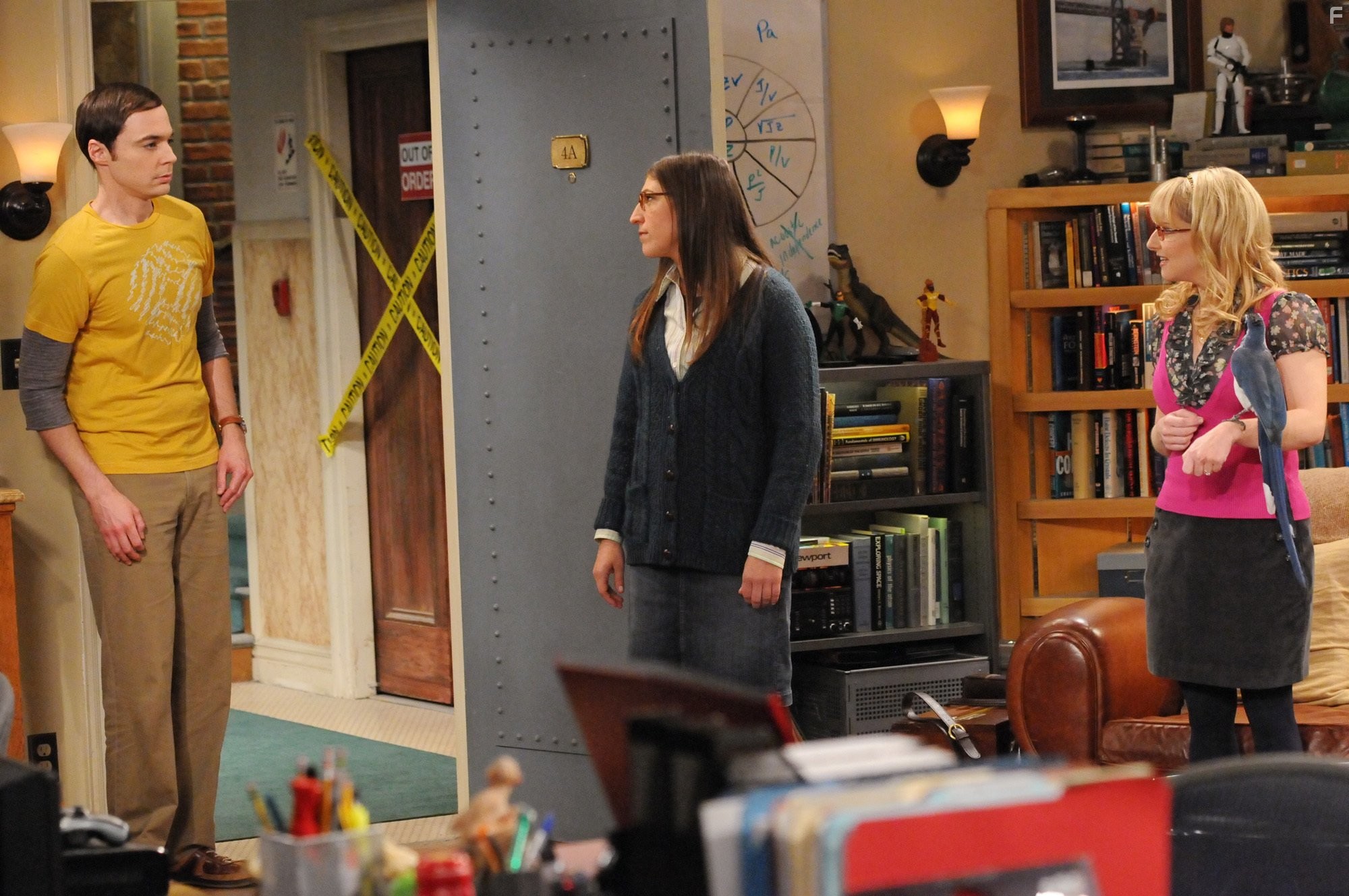 Mayim Bialik, Jim Parsons, and Melissa Rauch in Теория большого взрыва (2007)