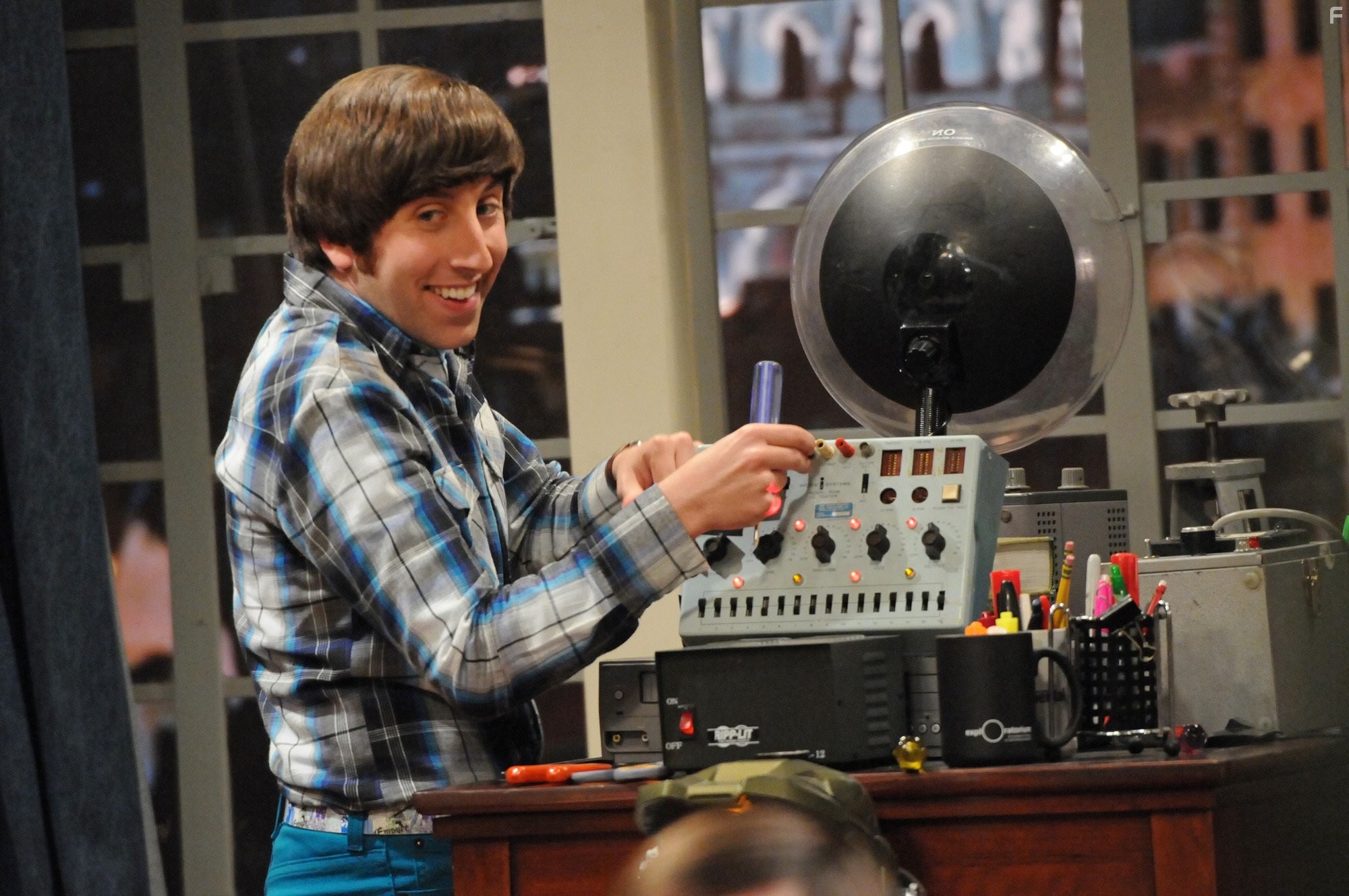 Simon Helberg in Теория большого взрыва (2007)