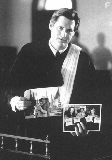 Bill Pullman in Разрушенный дворец (1999)