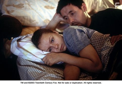Paddy Considine and Samantha Morton in В Америке (2002)