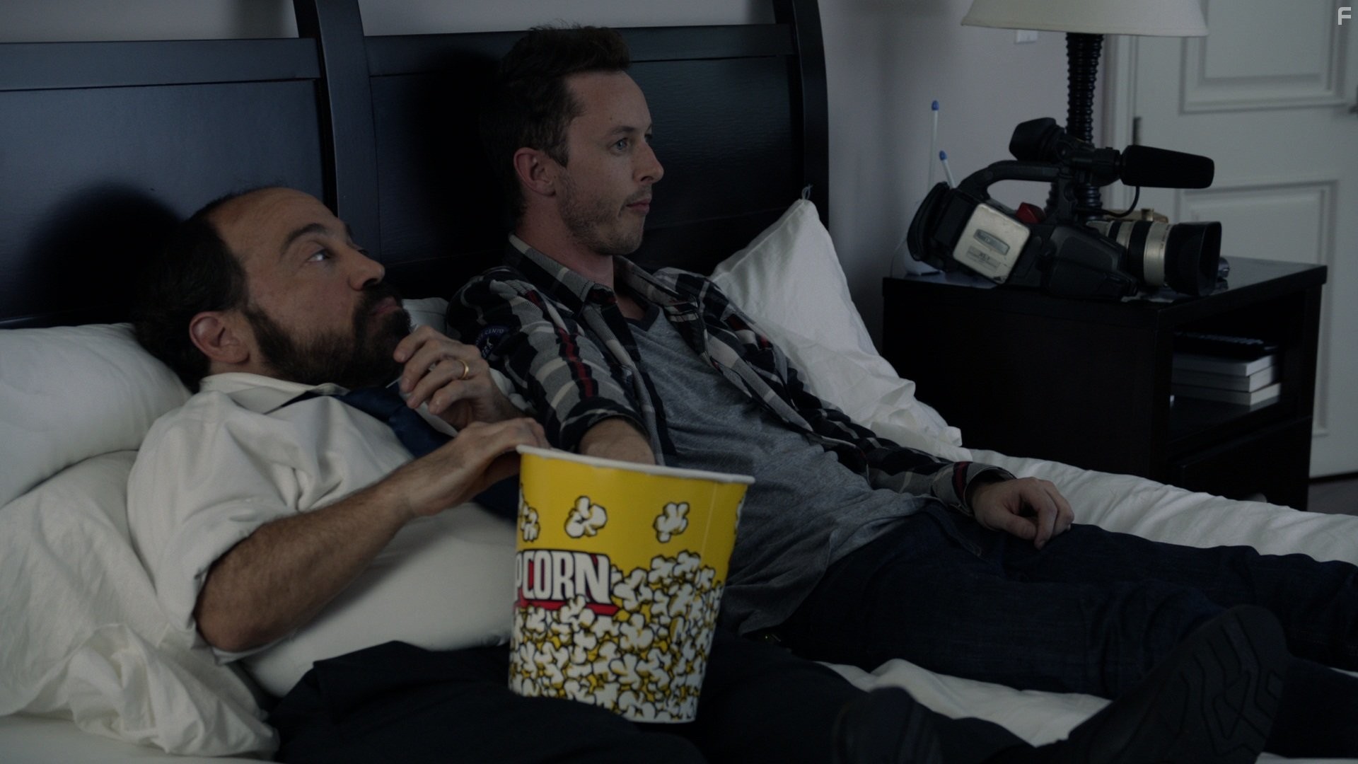 Danny Woodburn in 30 ночей паранормального явления с одержимой девушкой с татуировкой дракона (2013)