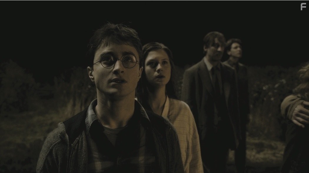 David Thewlis, Daniel Radcliffe, Bonnie Wright, and James Phelps in Гарри Поттер и Принц-полукровка (2009)