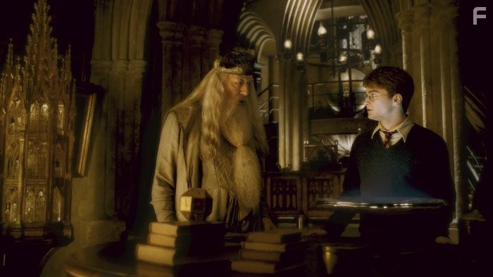 Michael Gambon and Daniel Radcliffe in Гарри Поттер и Принц-полукровка (2009)