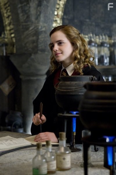 Emma Watson in Гарри Поттер и Принц-полукровка (2009)