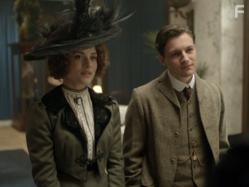 Zo? Tapper in Мистер Селфридж (2013)