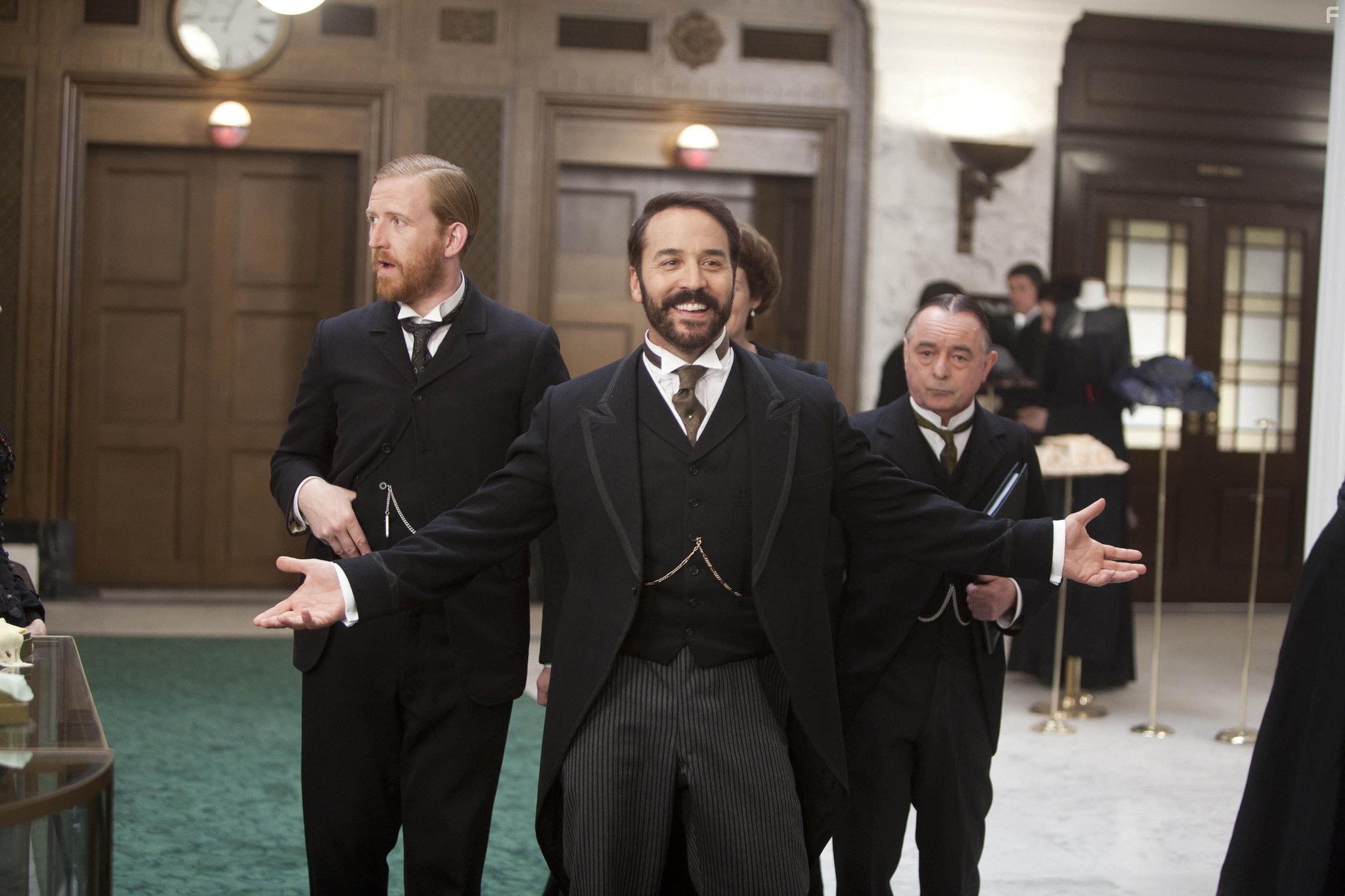 Jeremy Piven, Ron Cook, and Tom Goodman-Hill in Мистер Селфридж (2013)
