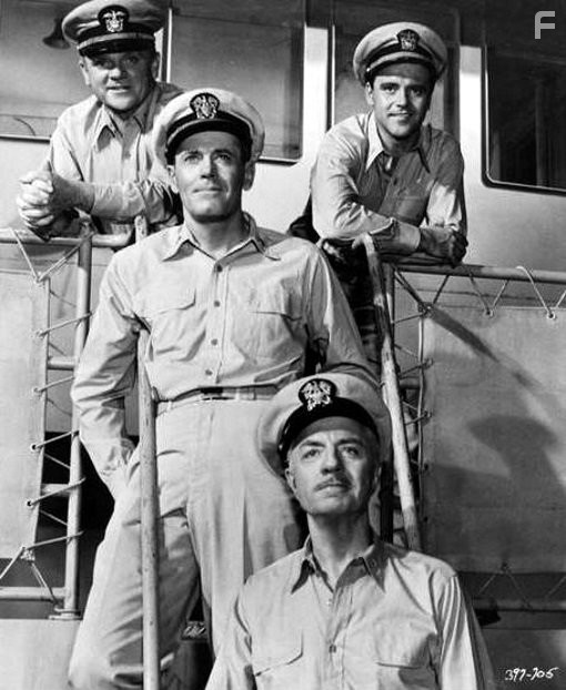 James Cagney, Henry Fonda, Jack Lemmon, and William Powell in Мистер Робертс (1955)