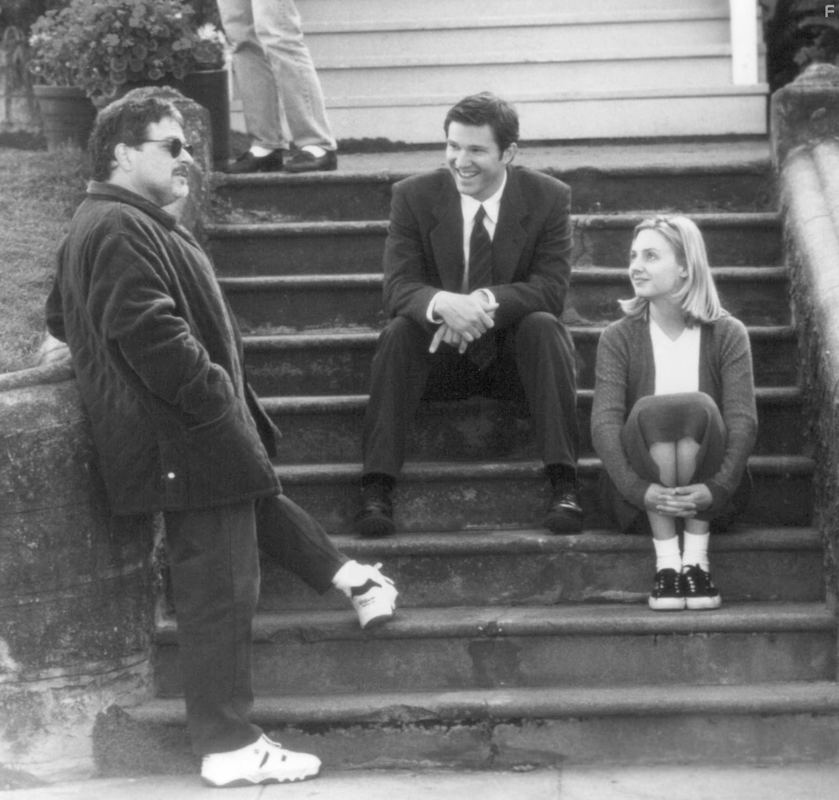Loren Dean, Lawrence Kasdan, and Hope Davis in Доктор Мамфорд (1999)